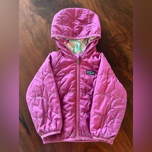 Patagonia girl’s toddler reversible puff-ball jacket 18m